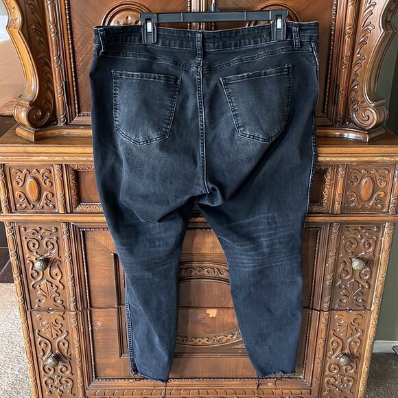 KUT FRON THE KLOTH black exposed button fly distressed skinny jeans - Picture 5 of 11